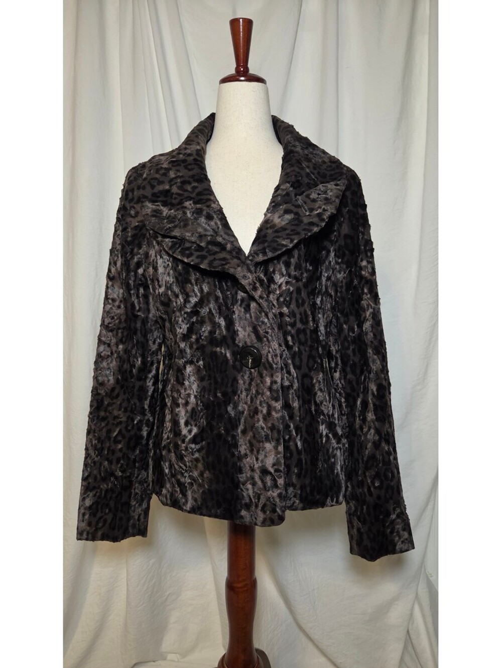 Classiques Entier faux fur leopard print jacket size large